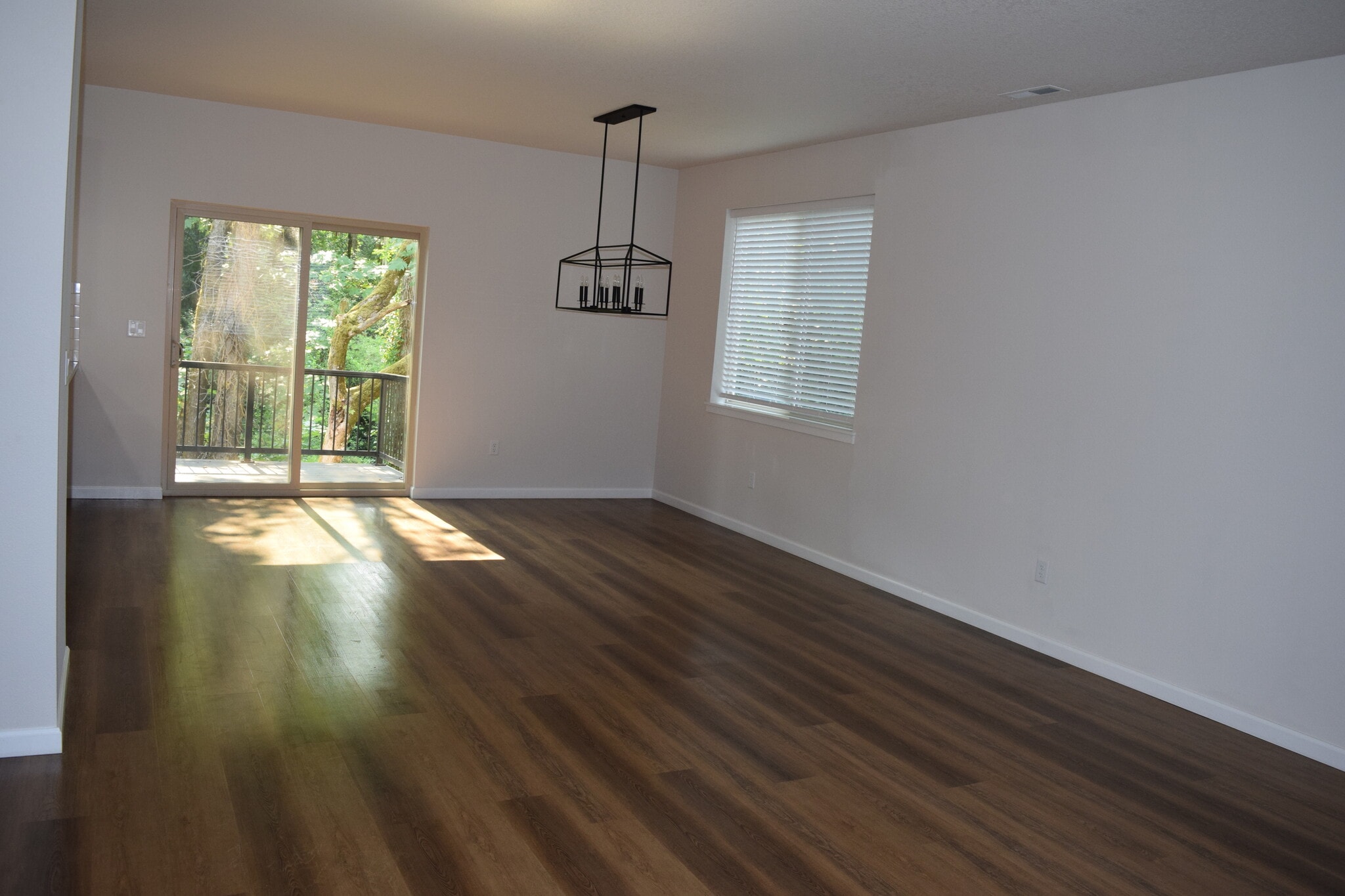 Dining room - 836 SE Linden Ct