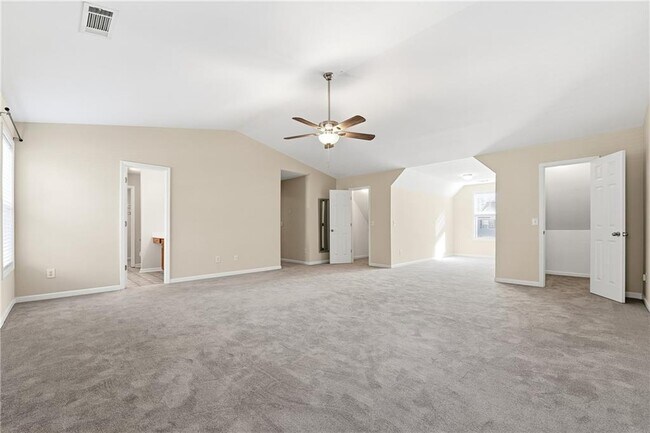 Building Photo - 5670 Winter Bluff Way NE