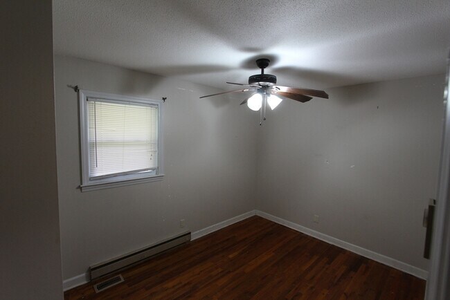 Building Photo - 641 Stamie Dr