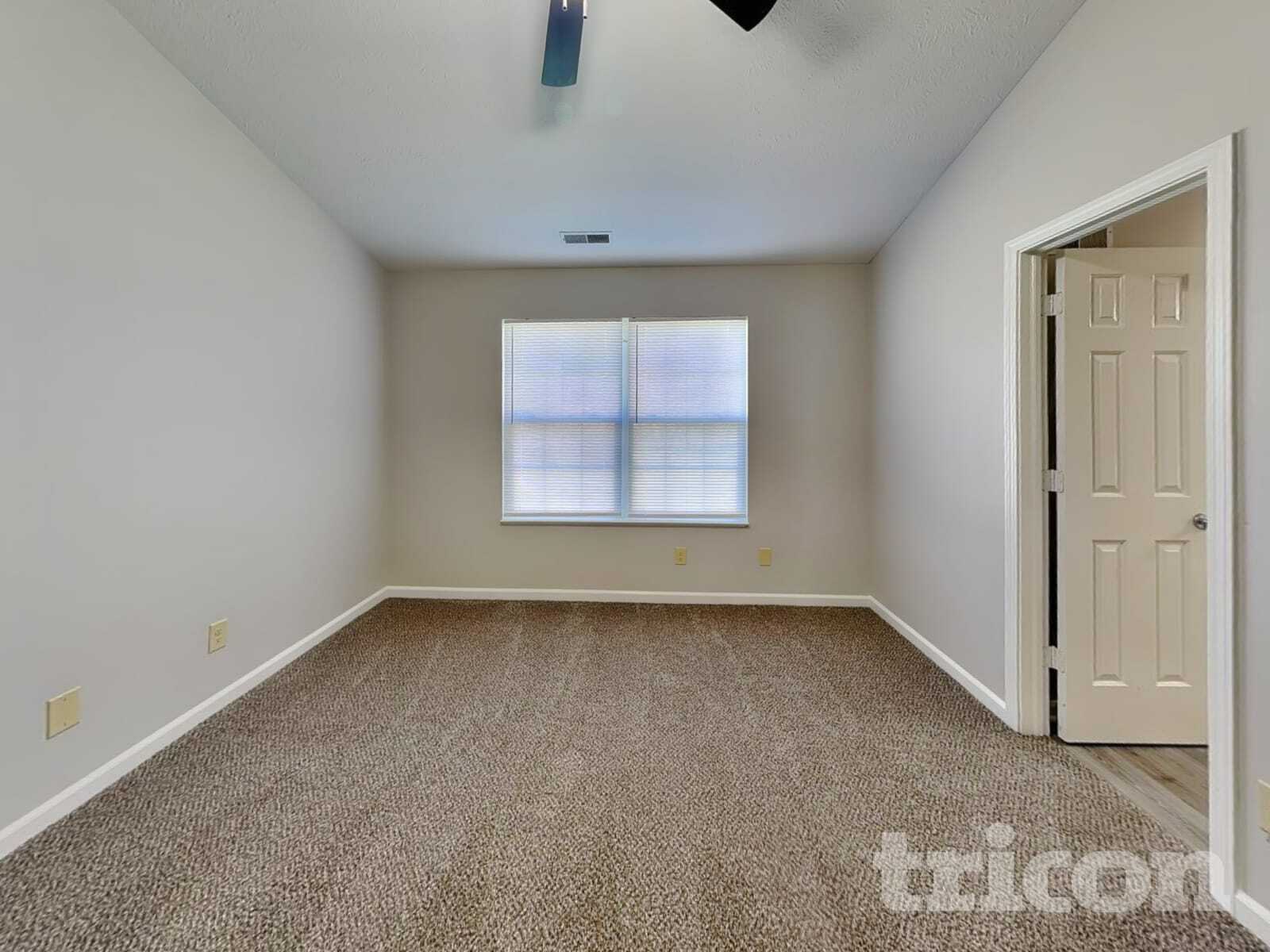 Building Photo - 784 Kingston Cir