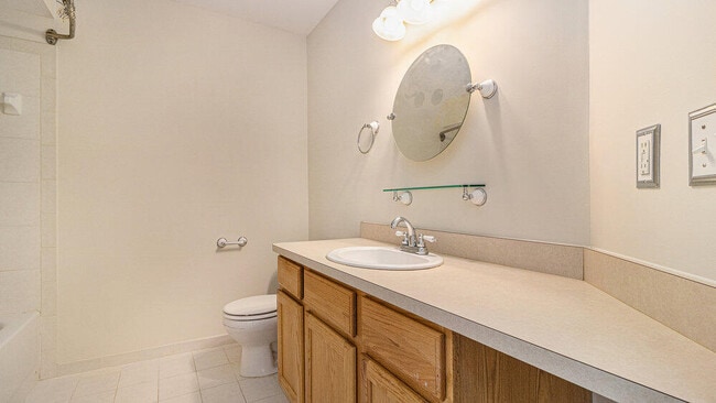 Building Photo - 1120 Addington Ln