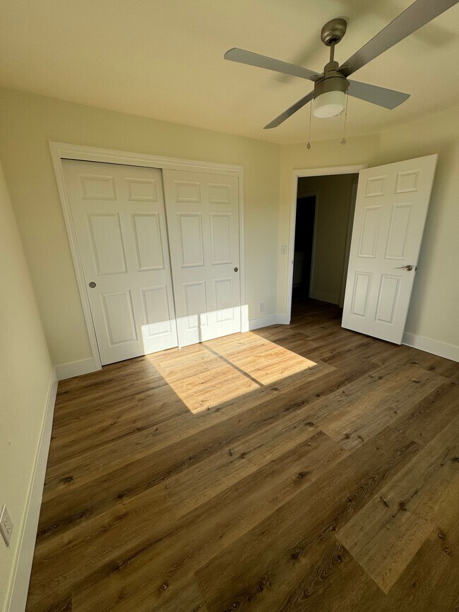 Building Photo - 1024 Michelle Ct