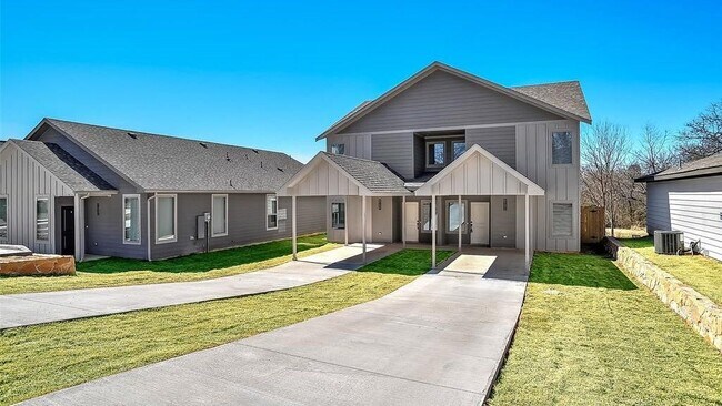 Building Photo - 1219 Bells Dr