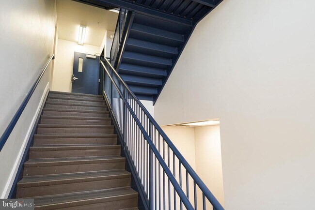 Building Photo - 10 N Pennsylvania Ave