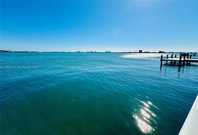 Building Photo - 3301 NE 5th Ave