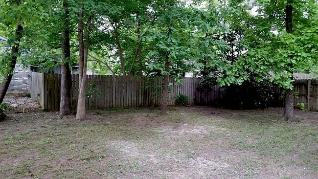 Building Photo - 240 N Forest Dr