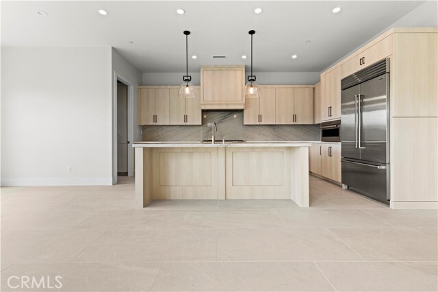 Building Photo - 122 Mossvine