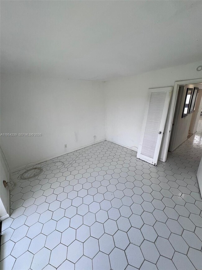 Building Photo - 89 Berkshire D