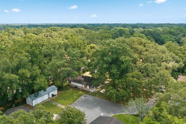 Building Photo - 2001 N 61st Ave