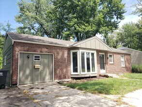 Building Photo - Remodeled Raytown Home-Available NOW!!
