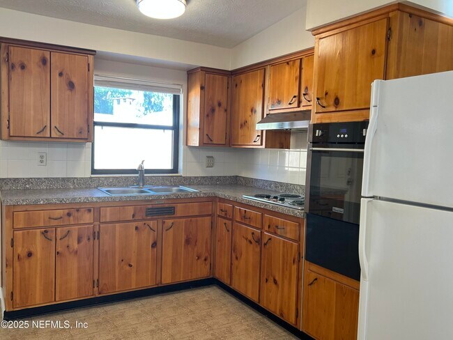 Building Photo - 11356 Renne Dr