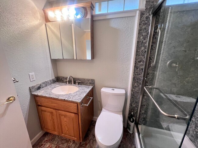 Building Photo - $500 OFF FIRST MONTH'S RENT!!!  BEAUTIFUL TWO LEVEL 3BD/3BA HOME AVAILABLE IN NEWARK, CA !!!!!!