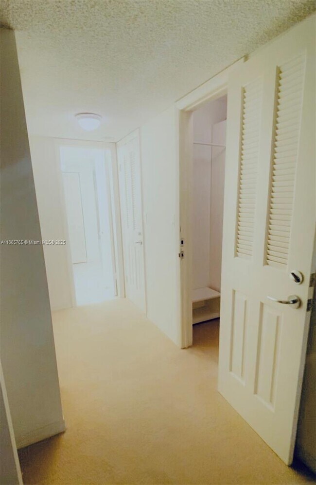 Building Photo - 6423 Collins Ave