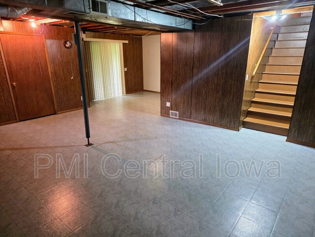 Building Photo - 5310 Brookview Dr