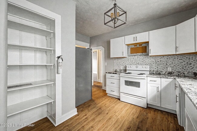 Building Photo - 2906 Dixie Hwy