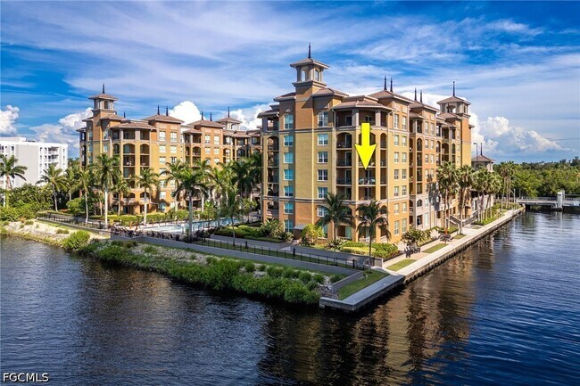 Building Photo - 2825 Palm Beach Blvd