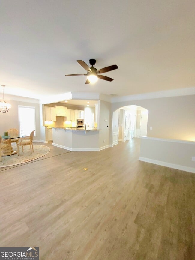 Building Photo - 6411 Hickory Springs Cir