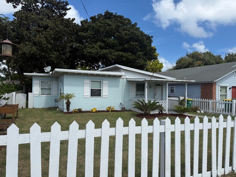 Open House -Sat 27th 11am-2pm - 609 16th Ave S