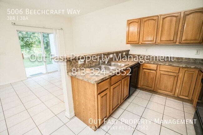 Building Photo - 5006 Beechcraft Way