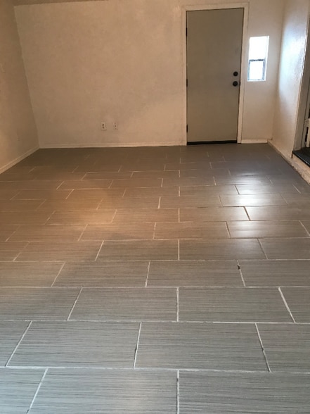 Building Photo - 304 Methow St