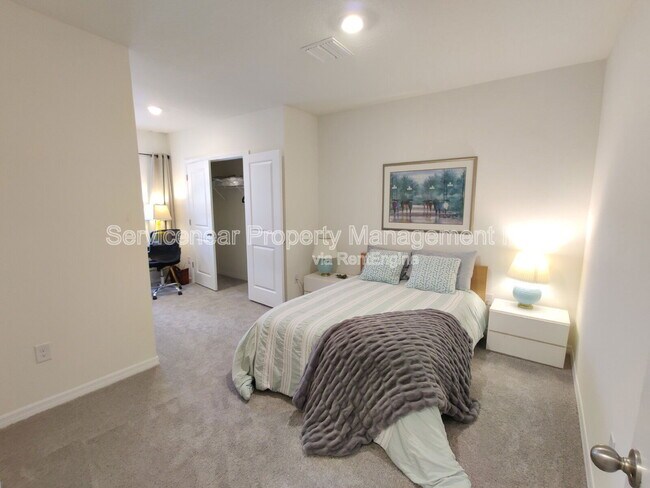 Building Photo - 32988 Major Oak Dr