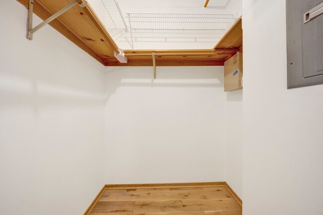 Building Photo - 711 S Ashland Ave