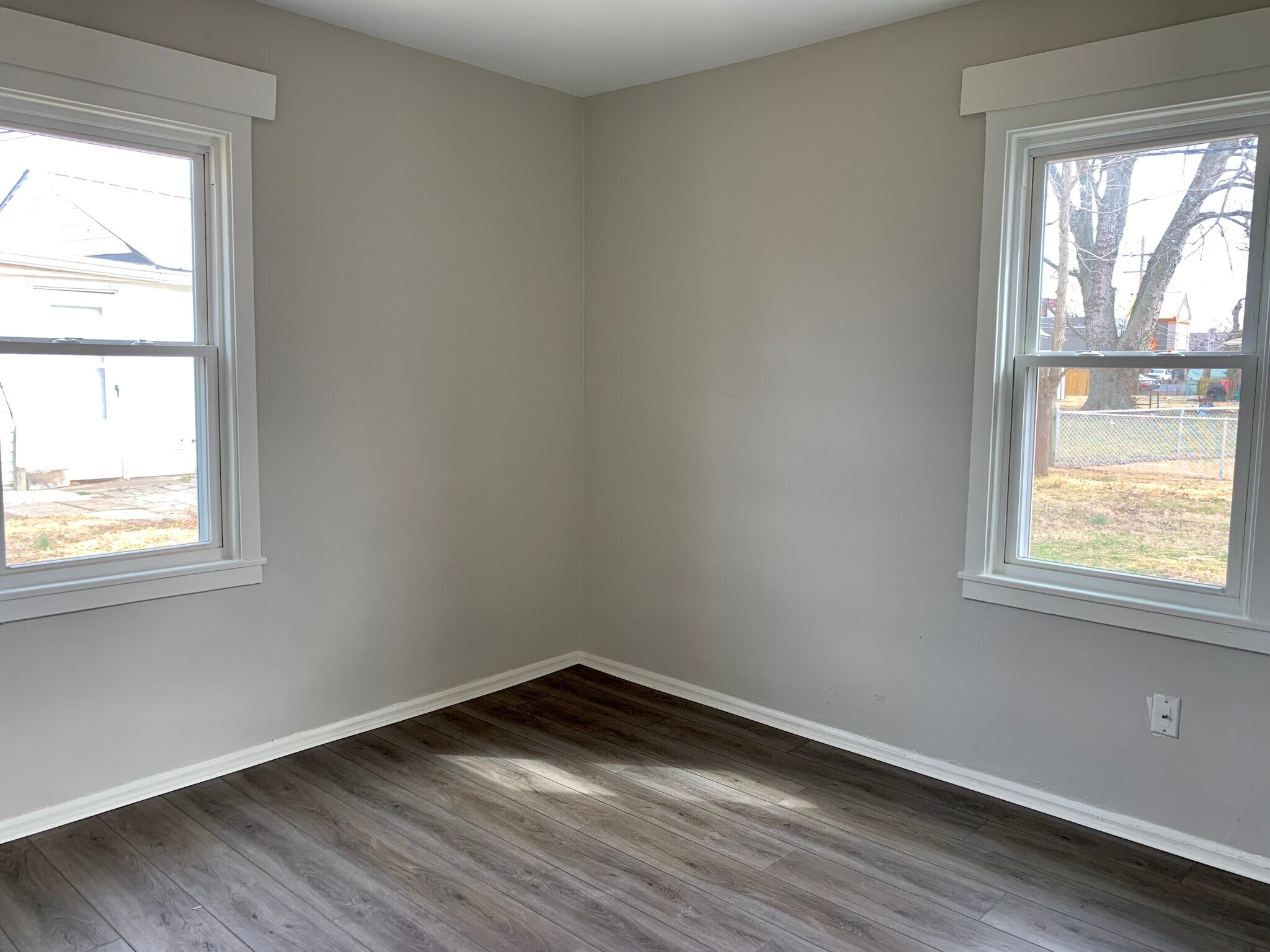 Building Photo - 112 Polster Dr