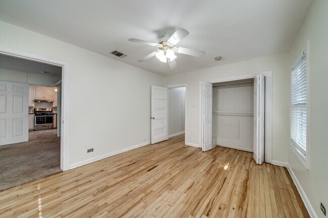 Building Photo - 136 Harmon Dr