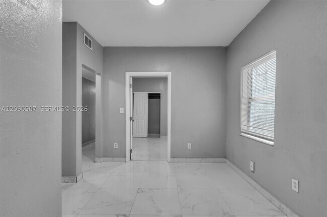 Building Photo - 285 NW 44th St