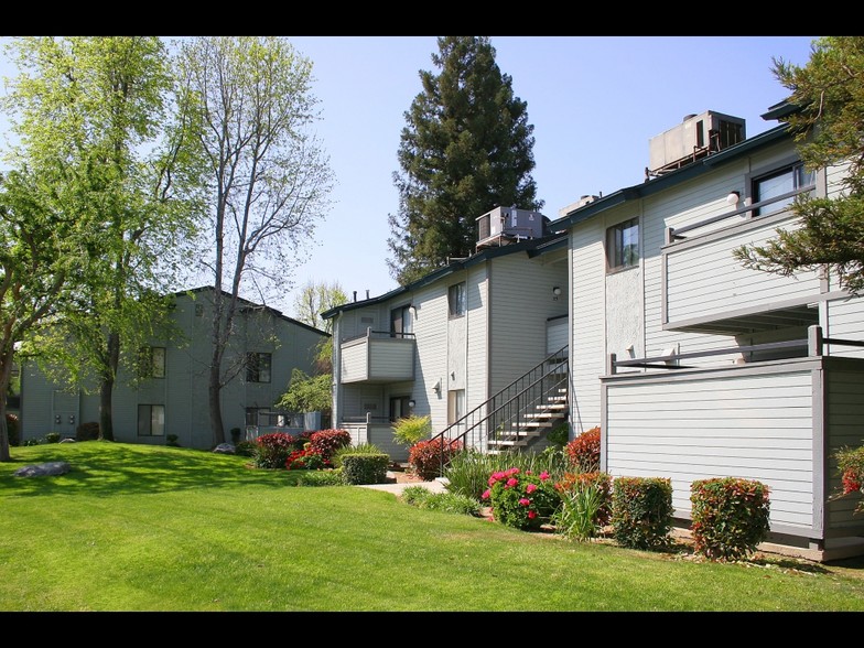 Primary Photo - Sand Creek Apartments