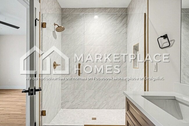 Building Photo - 976 Dozier Pl