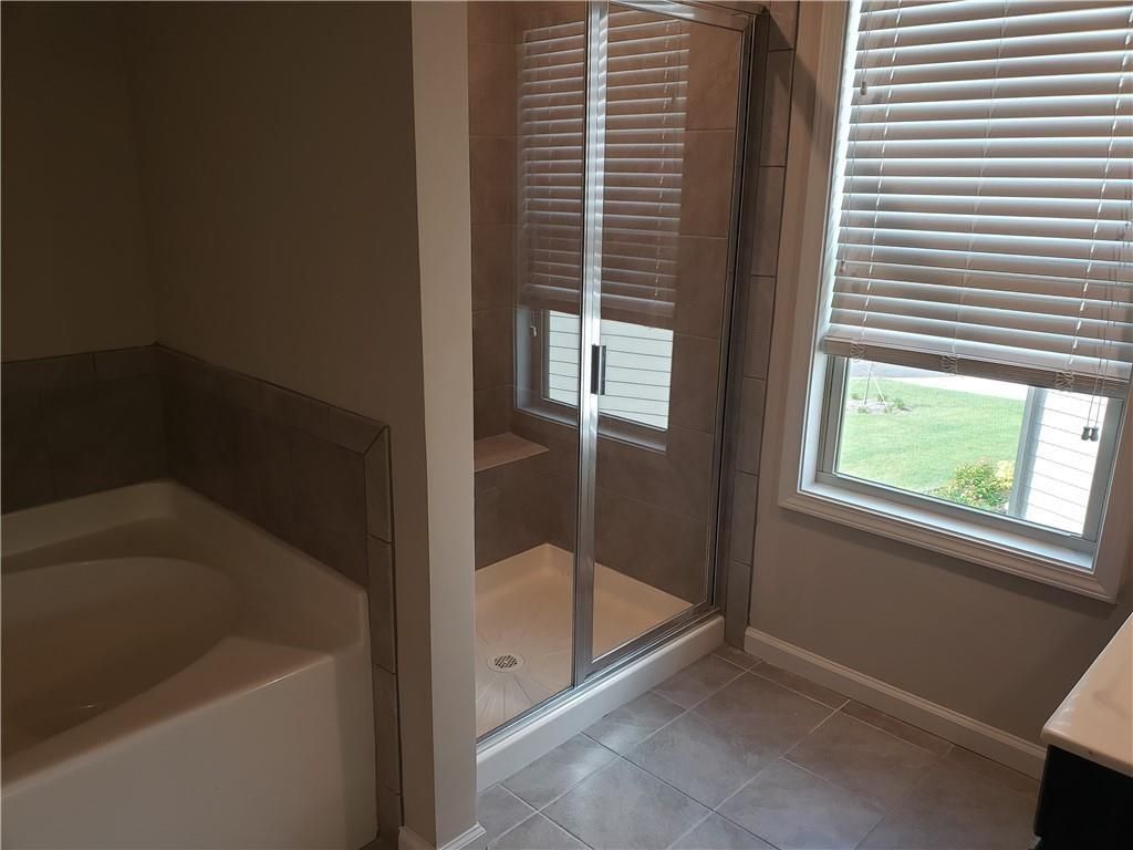 Building Photo - 6056 Fair Winds Cv