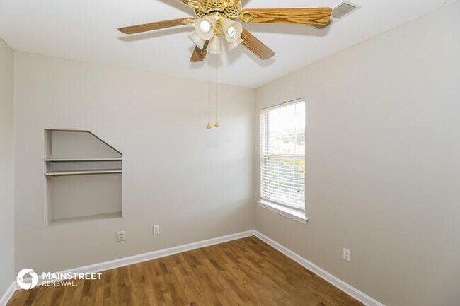 Building Photo - 10176 Fox Chase Dr