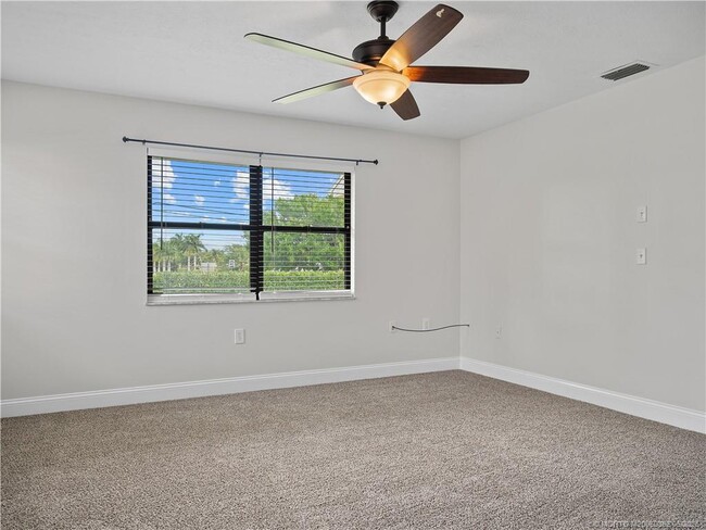 Building Photo - 2468 N W Everglades Blvd