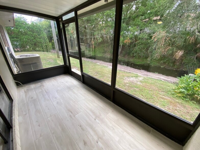 Building Photo - 4105 La Pasida Ln