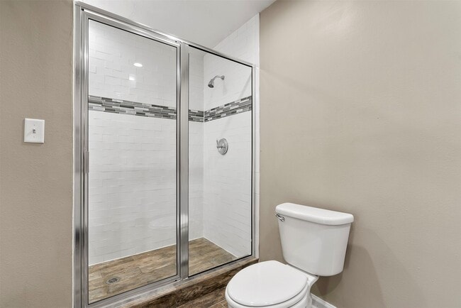 Building Photo - 3411 Balboa Cir