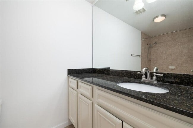 Building Photo - 1468 Briarwood Rd NE