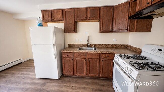 Building Photo - 9654 Golf Terrace