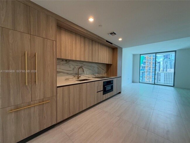 Building Photo - 77 SE 5th St