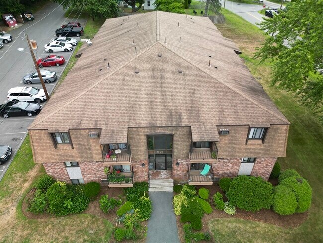 Building Photo - 625 W Lowell Ave