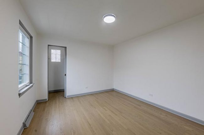 Building Photo - 3420 S Austin Blvd