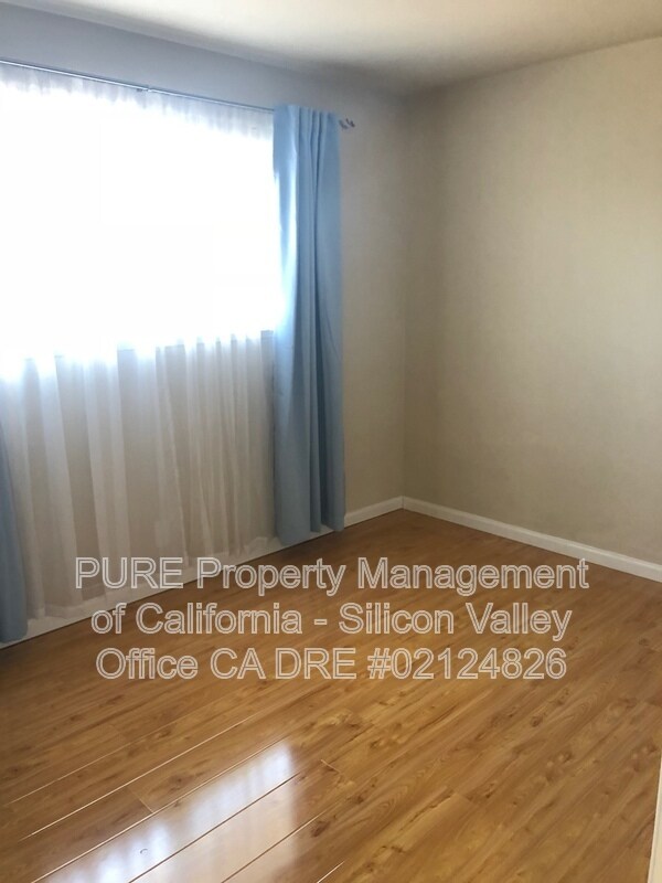 Building Photo - 1694 Starlite Dr