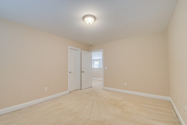 Building Photo - 200 Kline St NW