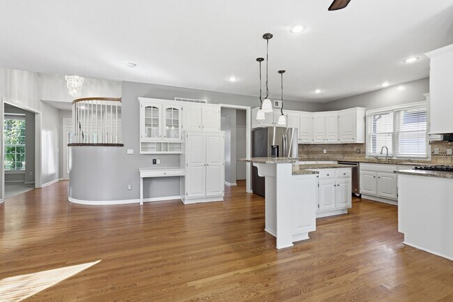Building Photo - Luxury, Location & Lifestyle—All in One! Executive Home w/ Community Pool