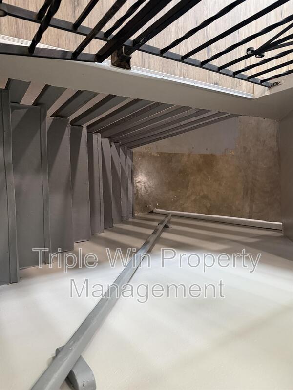 Building Photo - 11050 Linnell Dr