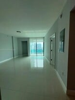 Building Photo - 350 S Miami Ave