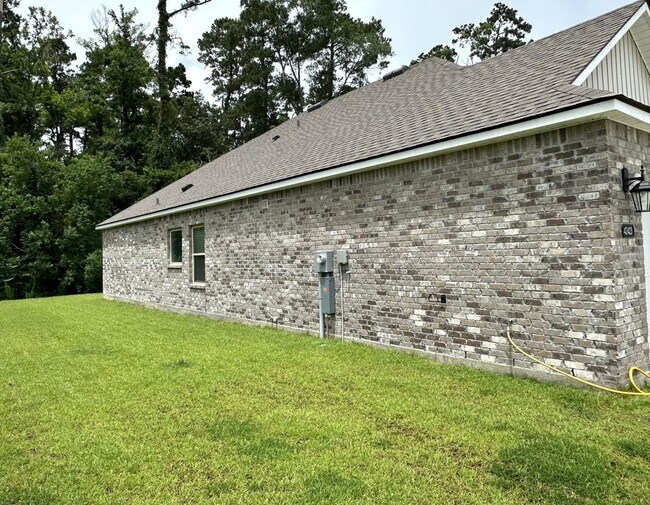 Building Photo - 42423 Landing View Rd