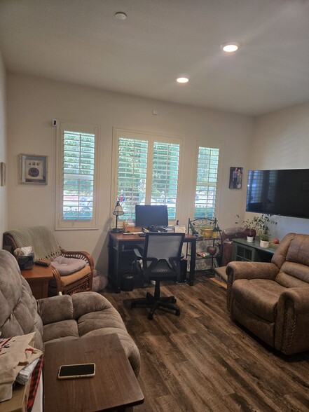 living room - 29902 Western Front Dr