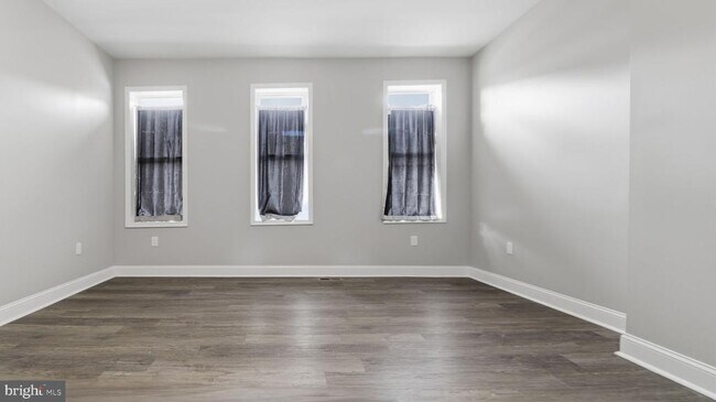 Building Photo - 917 N Gilmor St