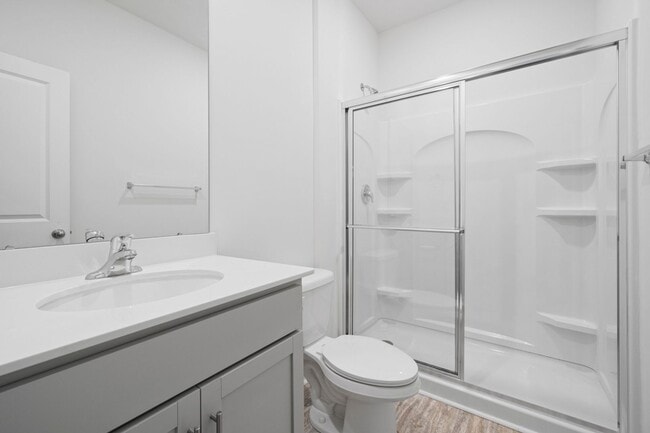 Building Photo - Brand New 5 Bedroom 3 full baths